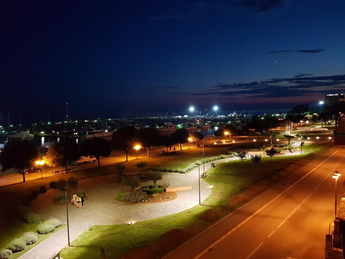 Blue Apartment Umag Luaran gambar